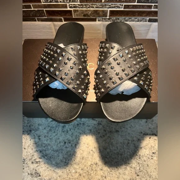 SOLD SOLD Authentic Gucci Vacchetta Austin Nero Sandal - Picture 4 of 16